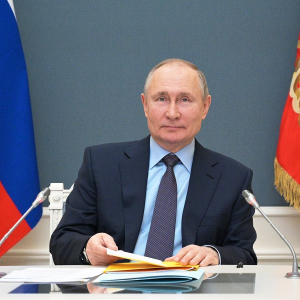 Росстат уверяет, что Путин в 2021 году помог россиянам разбогатеть. Как так вышло?