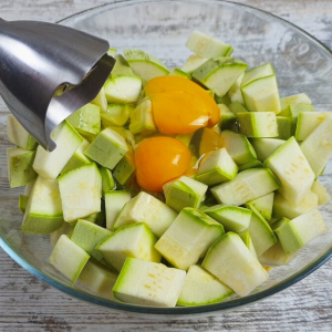 Новый рецепт кабачков: вкуснее, чем просто жареные – едят даже те, кто кабачки не любит